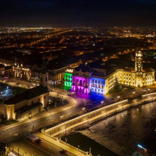 Primăria Oradea se iluminează în semn de solidaritate cu bolnavii de boli rare