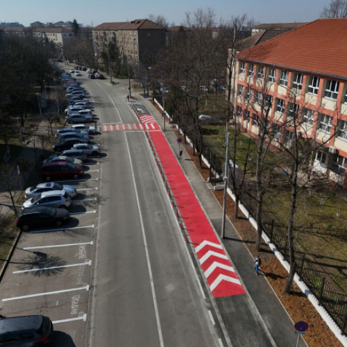 Primăria Oradea implementează proiectul „Kiss and Ride” pentru siguranța elevilor