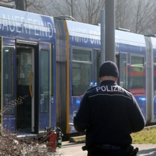 Atac cu foc într-un tramvai din estul Germaniei