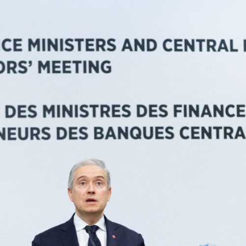 Oficialii G7 colaborează pentru a combate dezechilibrele economice globale