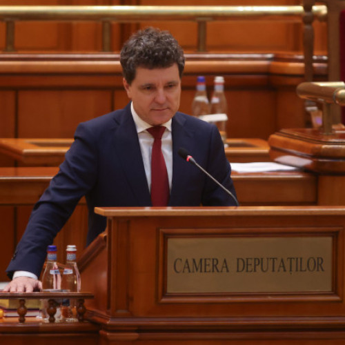 Noul președinte al României, Nicușor Dan, depune jurământul