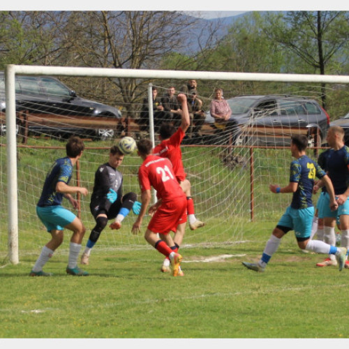 Zorile Buntești câștigă derby-ul Ligii a V-a