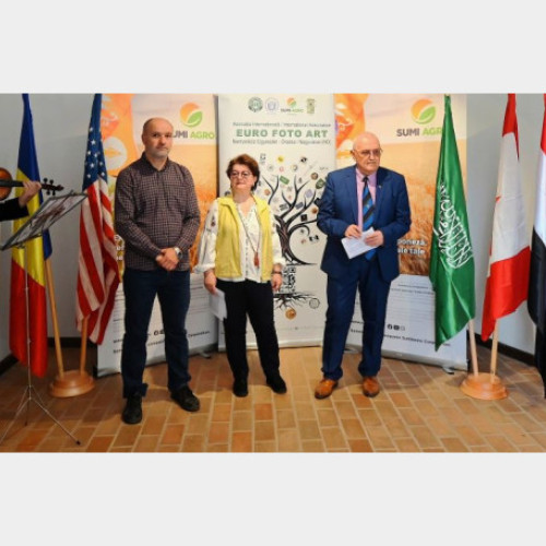 Expozitia internațională &quot;Europa văzută de artiști fotografi din alte continente&quot; vernisată la Oradea