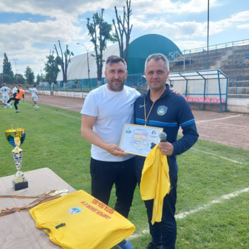 LPS Bihorul a câștigat Campionatul Județean U19 organizat de AJF Bihor, obținând 14 victorii și marcând 62 de goluri, primind doar 9. Potrivit crisana.ro, echipa și-a primit trofeul, tricourile și medaliile din partea președintelui AJF Bihor, Zeno Bundea, și a responsabilului Ligii a IV-a și U19, Florin Marian.