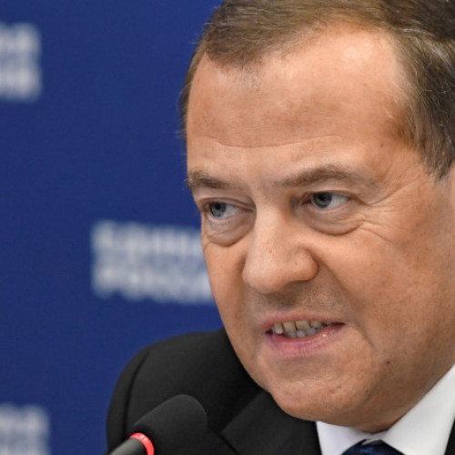 Fostul președinte rus Dmitri Medvedev îl îndeamnă pe Putin la lovituri preventive asupra Occidentului